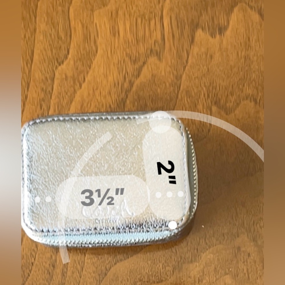 Coach Metallic Silver pouch, great for pill bottles, chapstick/hand sanitizer! - Picture 6 of 7